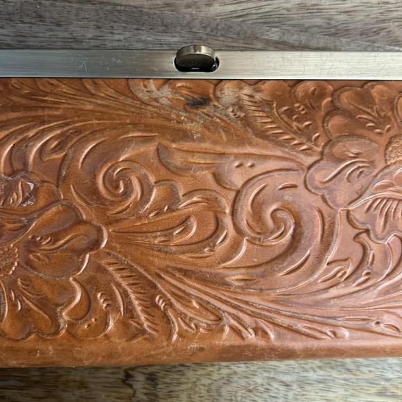 PATRICIA NASH Brown Tooled Leather Wallet - Picture 9 of 9